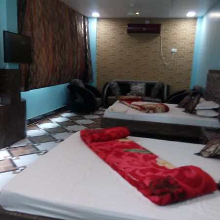 Hotel Rajkamal Deoghar Rum bild
